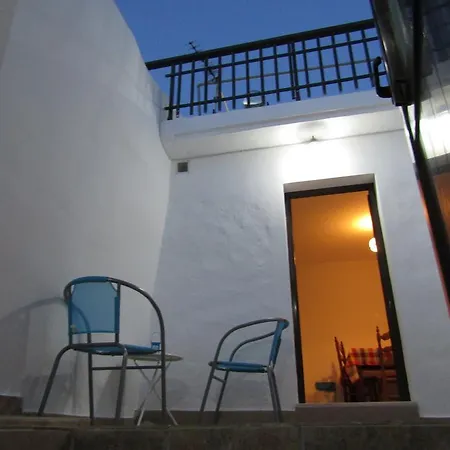 Дом отдыха Theanos House *